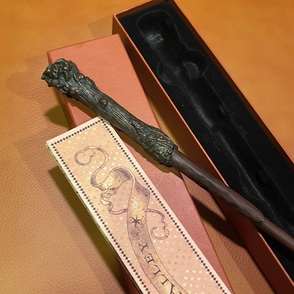 Harry Potter Interactive Wand - Picture 2 of 3